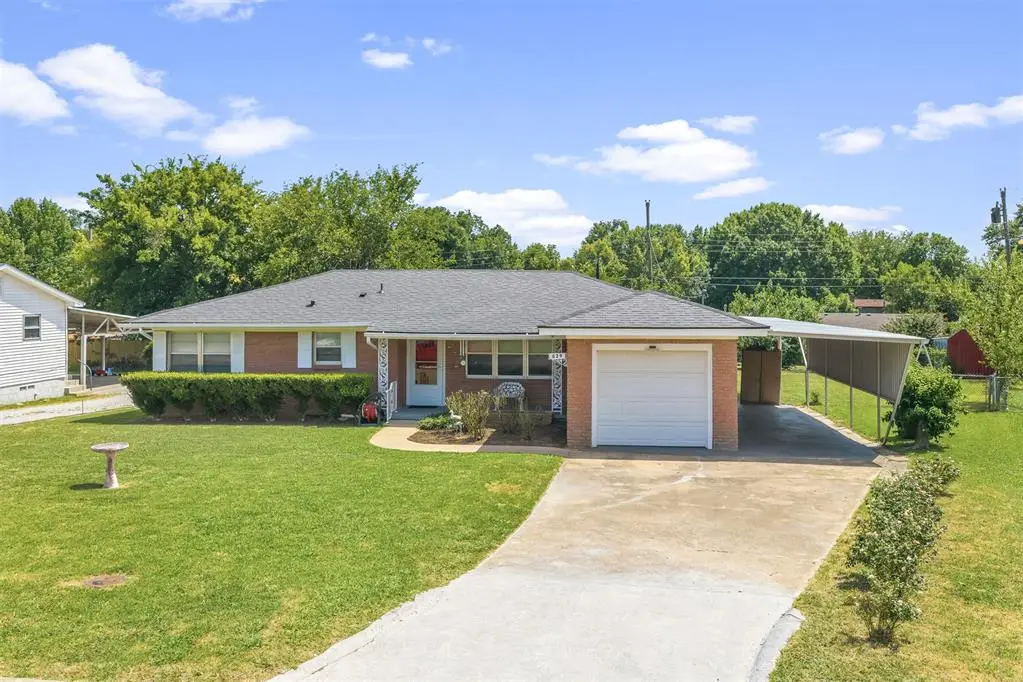 829 W 22nd Street, Ada, OK 74820 - #1