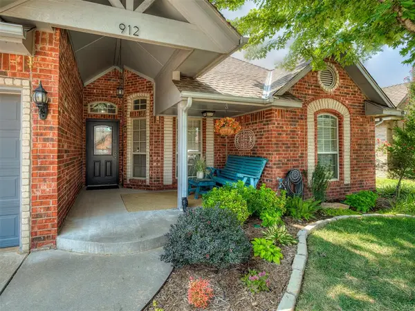 912 Regal Road, Yukon, OK 73099