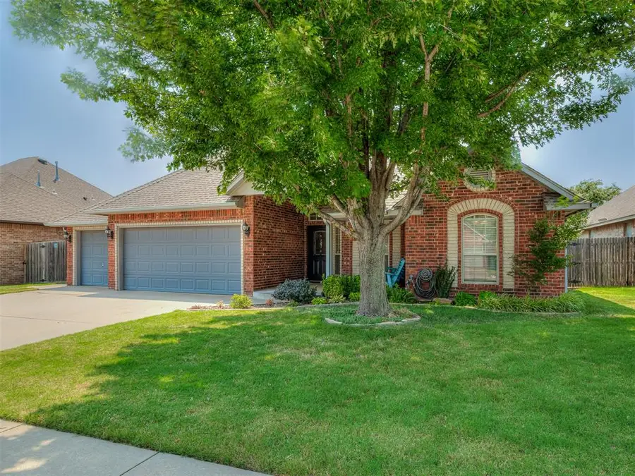 912 Regal Road, Yukon, OK 73099 - #2