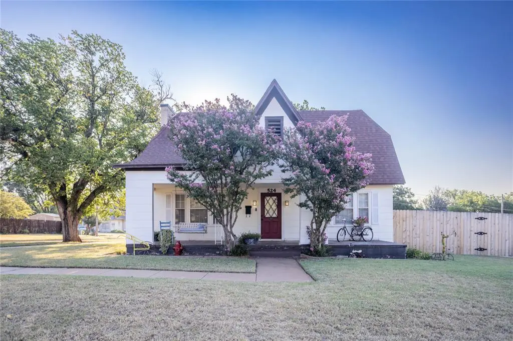 524 N 5th Street, Weatherford, OK 73096 - #1