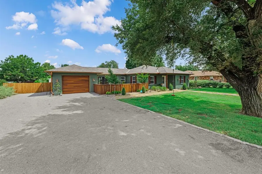 2108 W Harrison Avenue, Guthrie, OK 73044 - #2