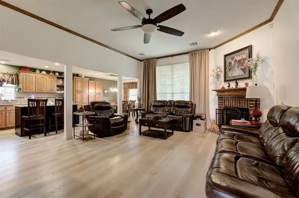 16008 Vicki Drive, Oklahoma City, OK 73170