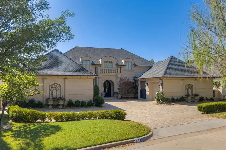 2404 NW Grand Circle Circle, Oklahoma City, OK 73116 - #2