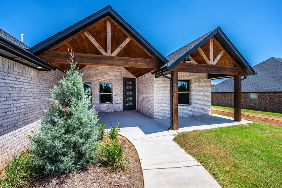 1109 Bridgeview Lane, Tuttle, OK 73089 - #2