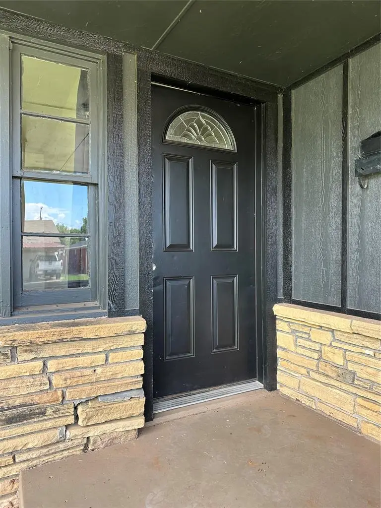 2136 SW 49th Street, Oklahoma City, OK 73119 - #2