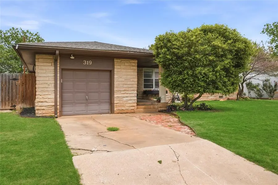 319 Cameron Drive, Altus, OK 73521 - #2