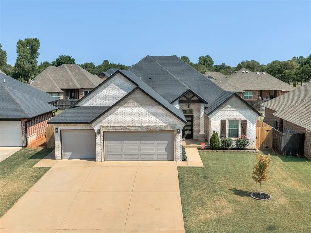 1825 W Blake Court Way, Mustang, OK 73064 - #1