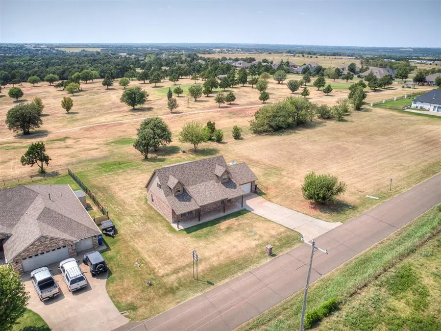 517 S Broadway Avenue, Guthrie, OK 73044 - #2