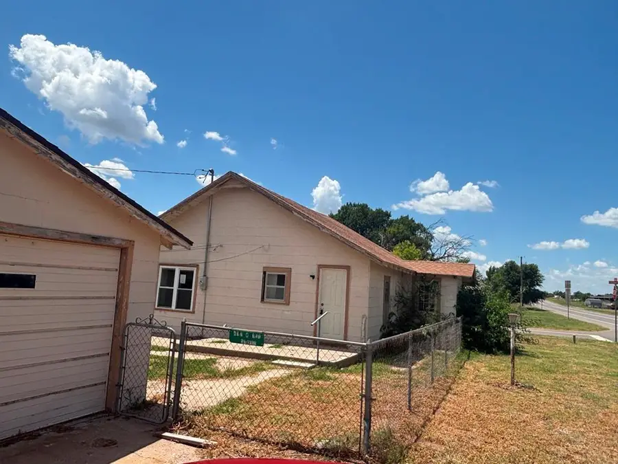 417 W First Street, Gage, OK 73843 - #2