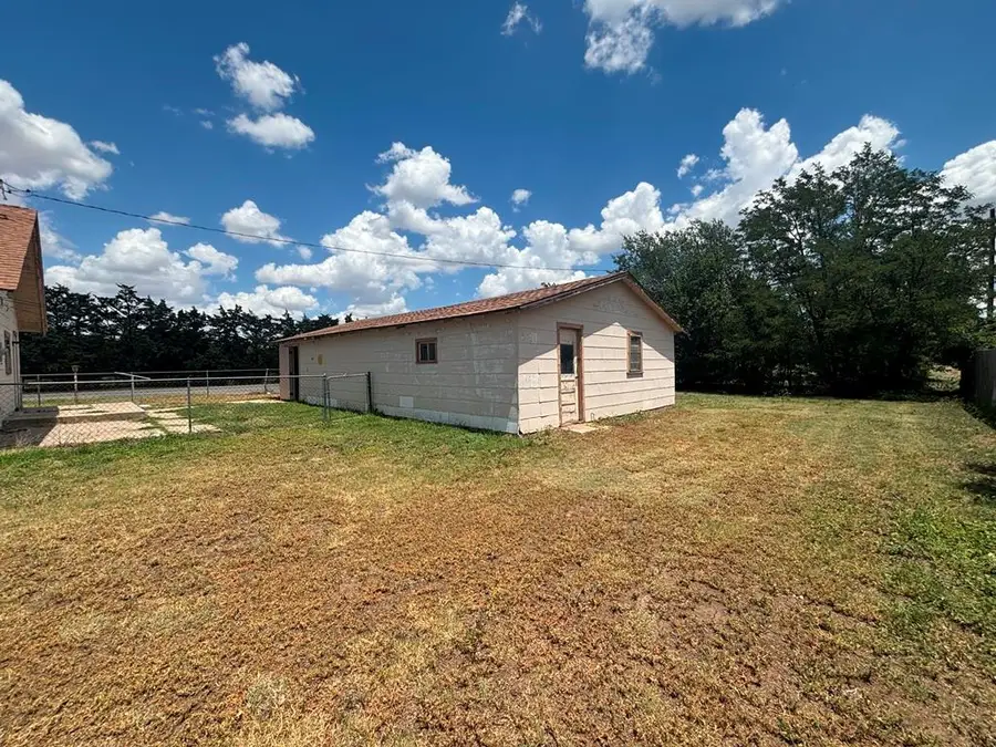 417 W First Street, Gage, OK 73843 - #3