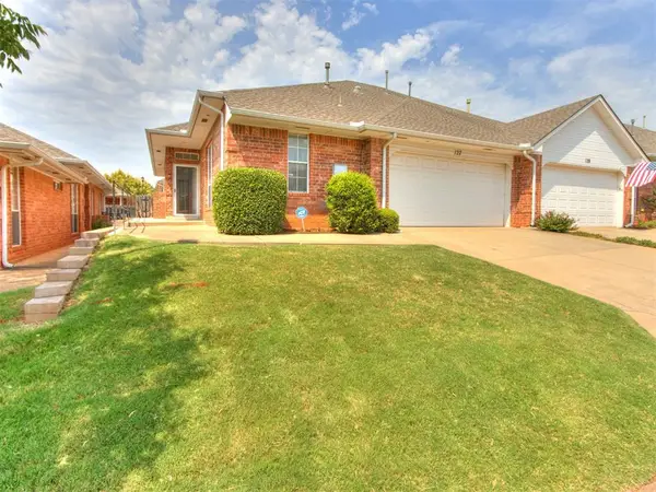 509 S Santa Fe Avenue #127, Edmond, OK 73003