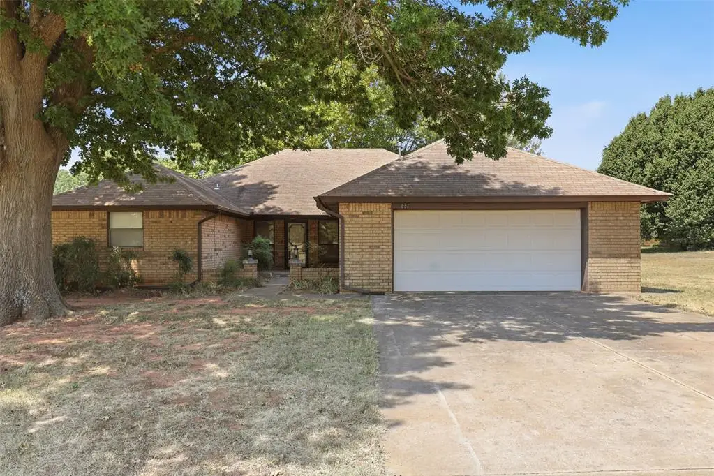 631 S Lariat Drive, Mustang, OK 73064 - #1