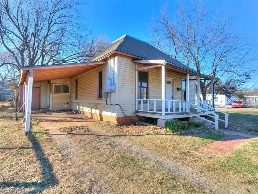 1201 W Logan Avenue, Guthrie, OK 73044 - #2