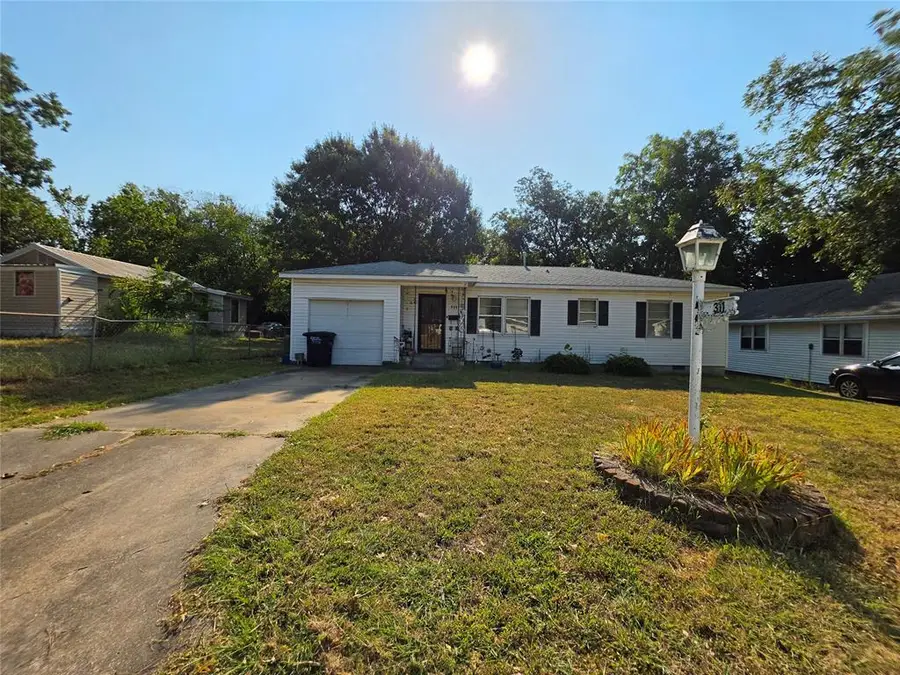 311 N Roosevelt Avenue, Shawnee, OK 74801 - #2