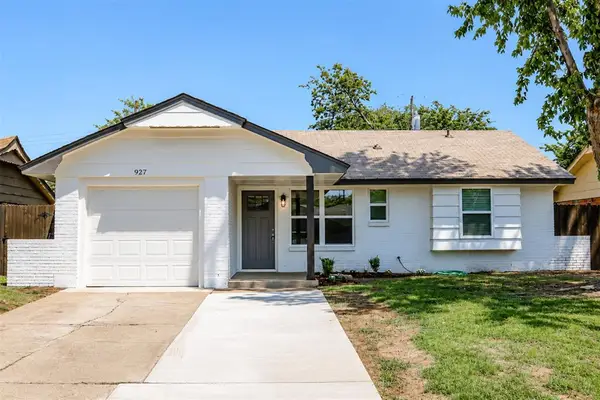 927 SW 2nd Street, Moore, OK 73160