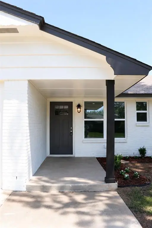 927 SW 2nd Street, Moore, OK 73160 - #2