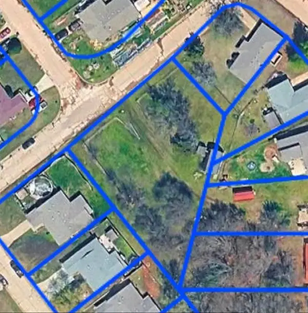 Thomas Boulevard, McLoud, OK 74851