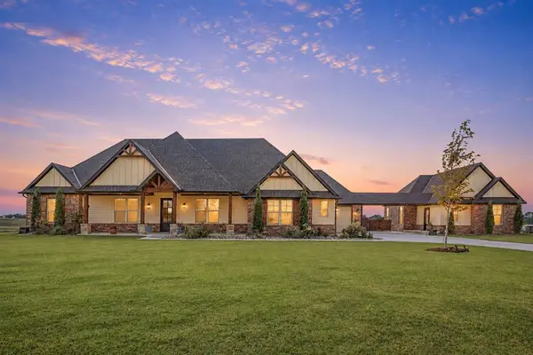 825 S Cimarron Road, Yukon, OK 73099