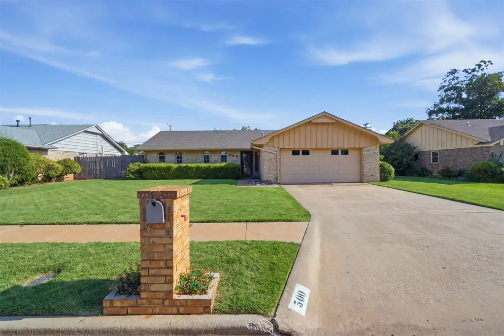500 Sequoyah Lane, Altus, OK 73521 - #1