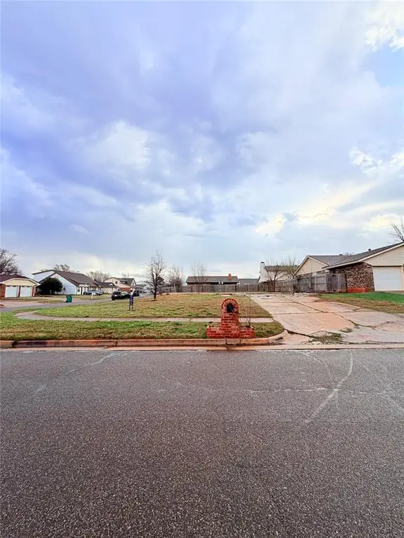 4900 Beacon Hill Road, Oklahoma City, OK 73135