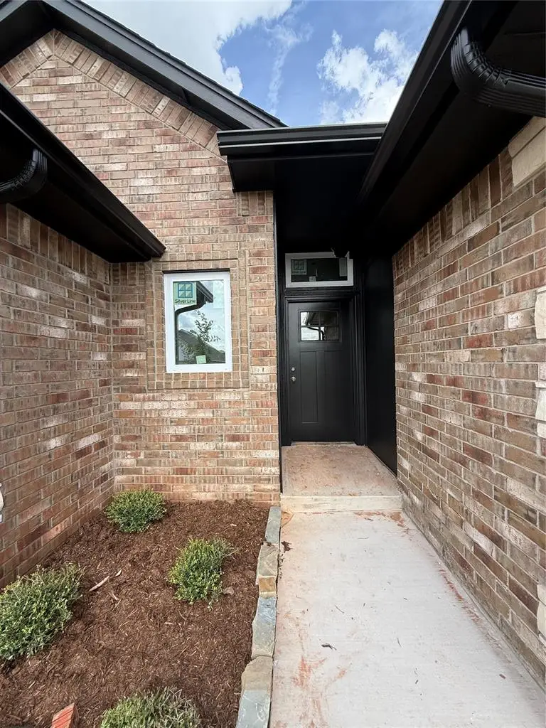1320 Colonial Avenue, Tuttle, OK 73089 - #2