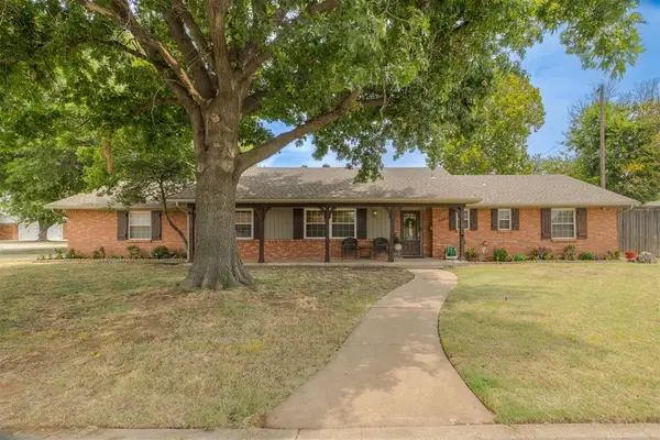 9404 N Lakeshore Drive, Oklahoma City, OK 73120