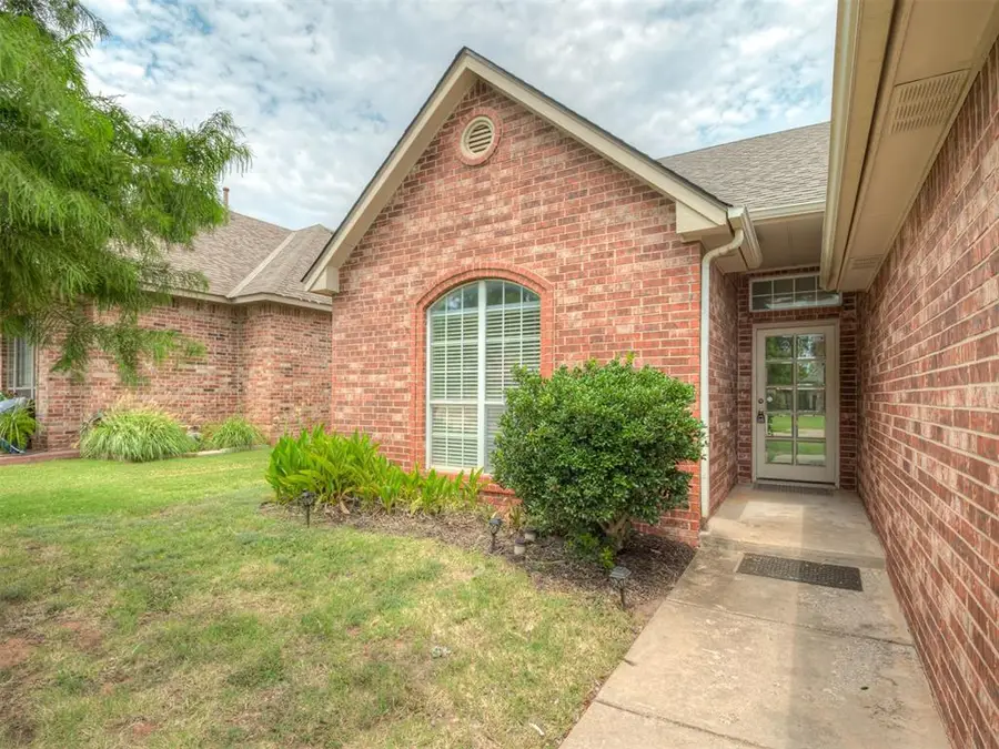 325 Crossland Court, Edmond, OK 73003 - #2