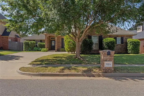 9024 NW 84th Terrace, Yukon, OK 73099