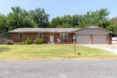312 N Carey Street, Wynnewood, OK 73098