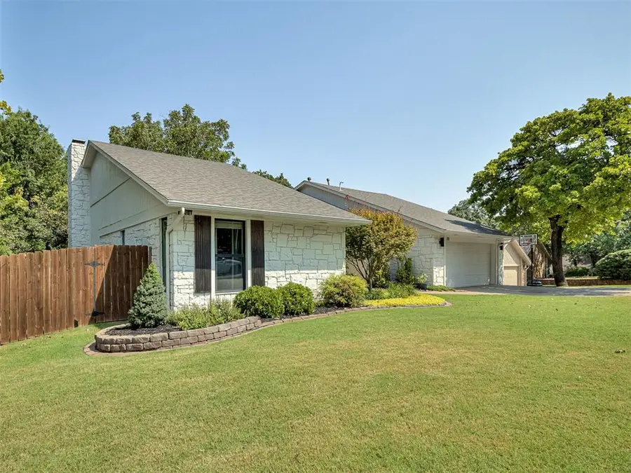 711 Sunny Brook Drive, Edmond, OK 73034 - #2