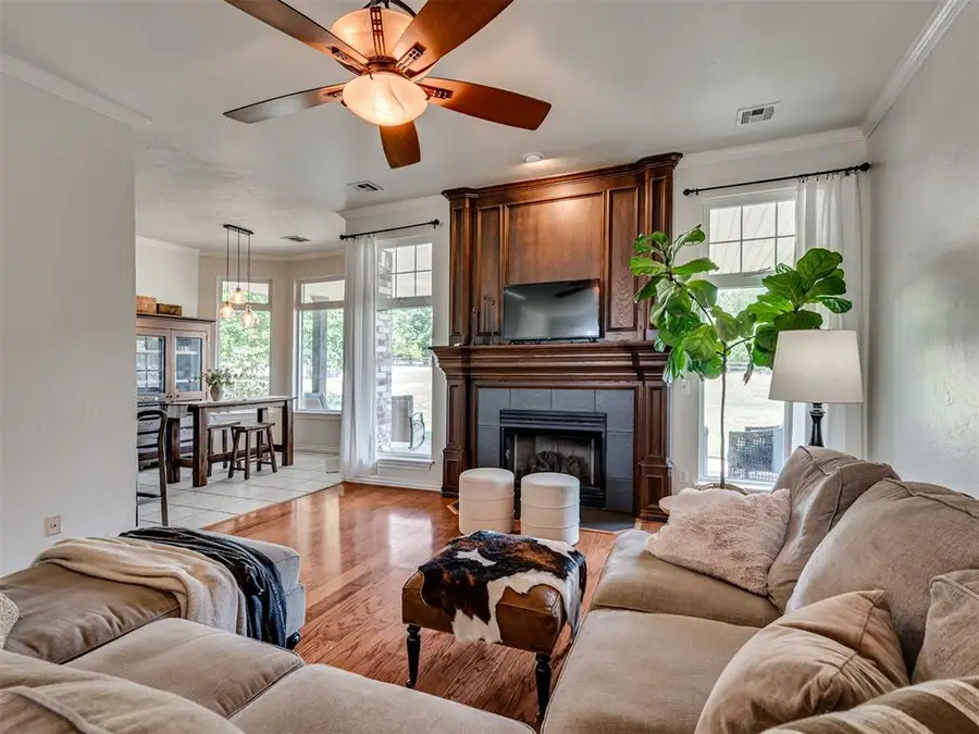 5901 E Mcmillin Drive, Tuttle, OK 73089 - #3