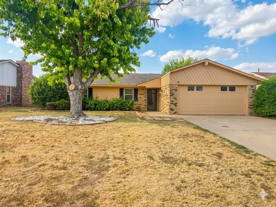 1421 Savannah Circle, Altus, OK 73521 - #2