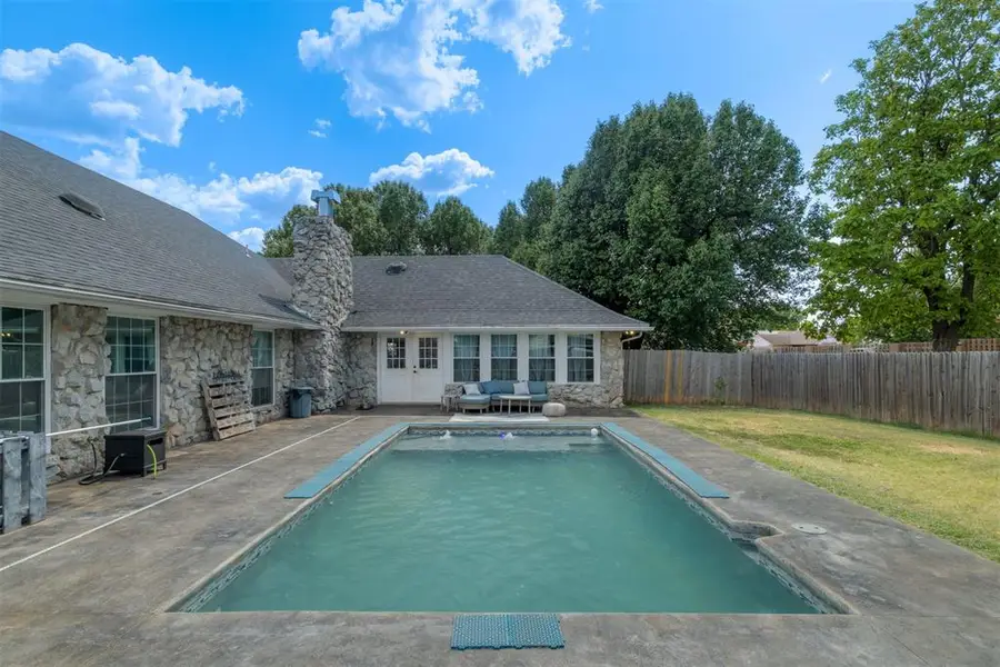 617 N Falcon Way, Mustang, OK 73064 - #3