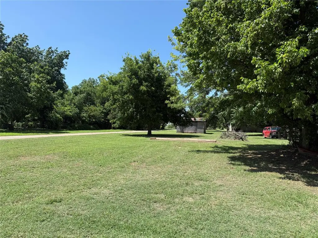 912 W Logan Avenue, Guthrie, OK 73044 - #1