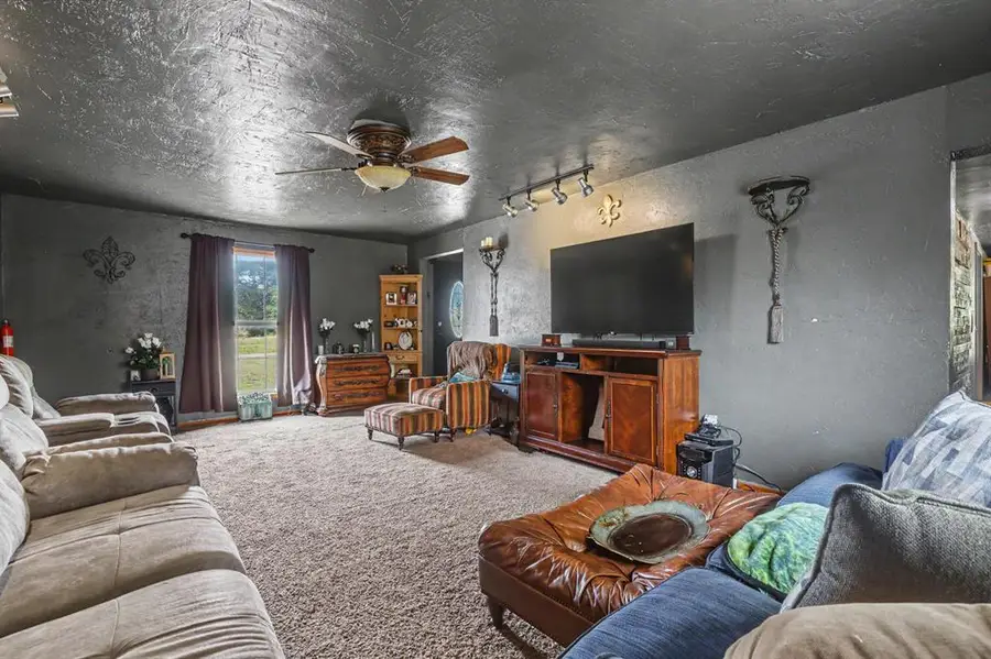 909 E Park Street, Tecumseh, OK 74873 - #3