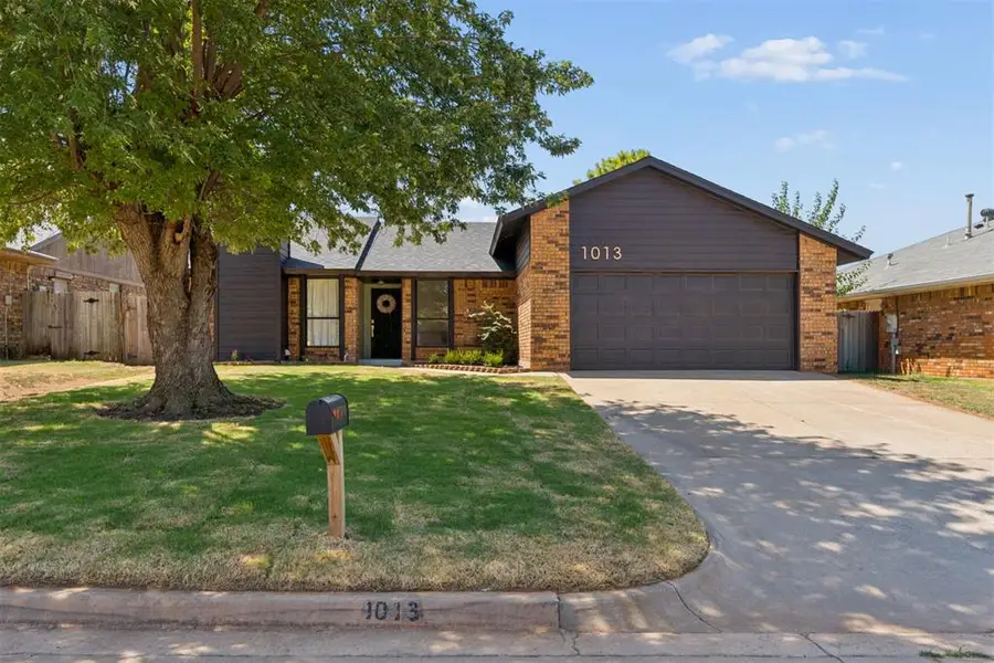 1013 N Crystal Way, Mustang, OK 73064 - #2