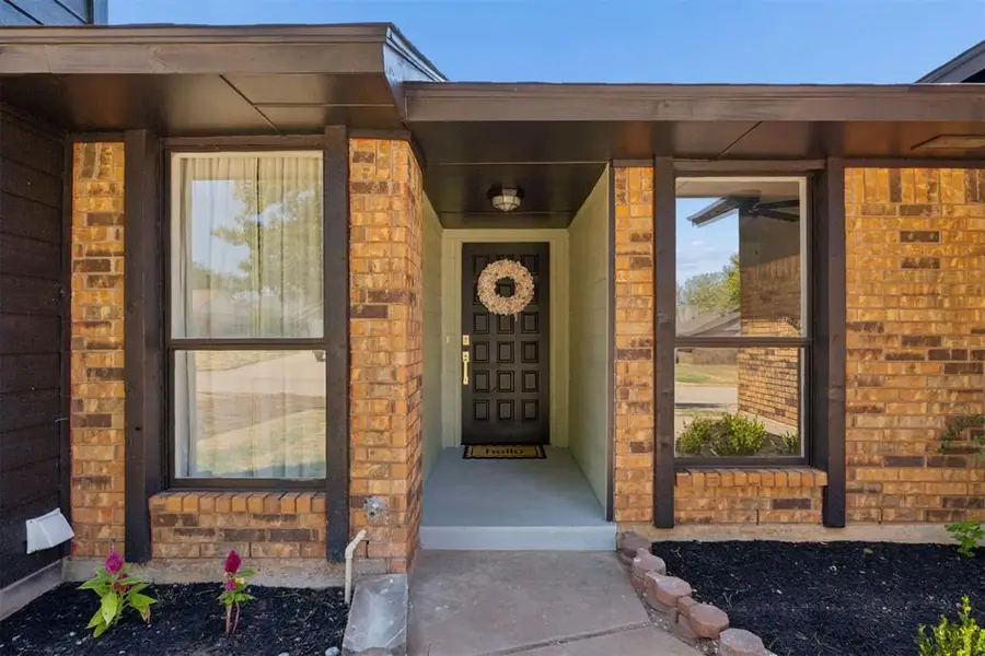 1013 N Crystal Way, Mustang, OK 73064 - #3