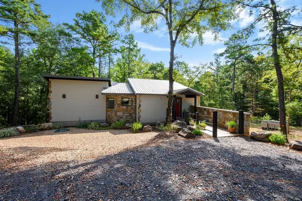 116 Raintree Road, Broken Bow, OK 74728