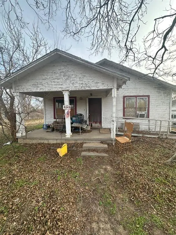 805 S Market Avenue, Shawnee, OK 74801