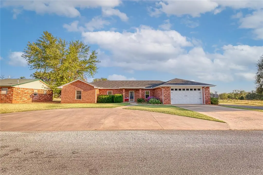 200 E Tenth Street, Leedey, OK 73654 - #1