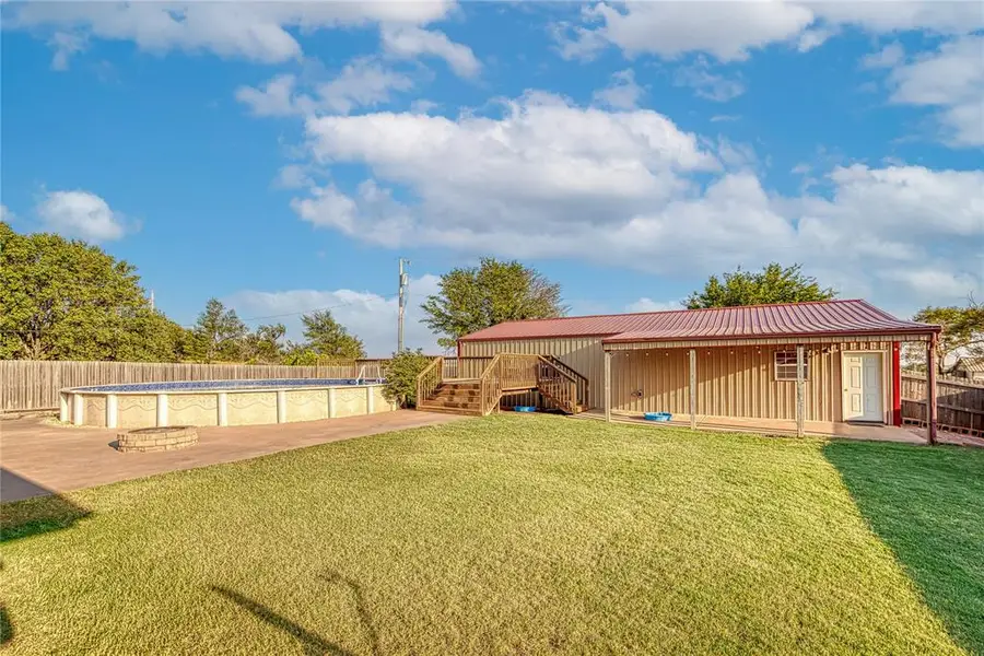 200 E Tenth Street, Leedey, OK 73654 - #3