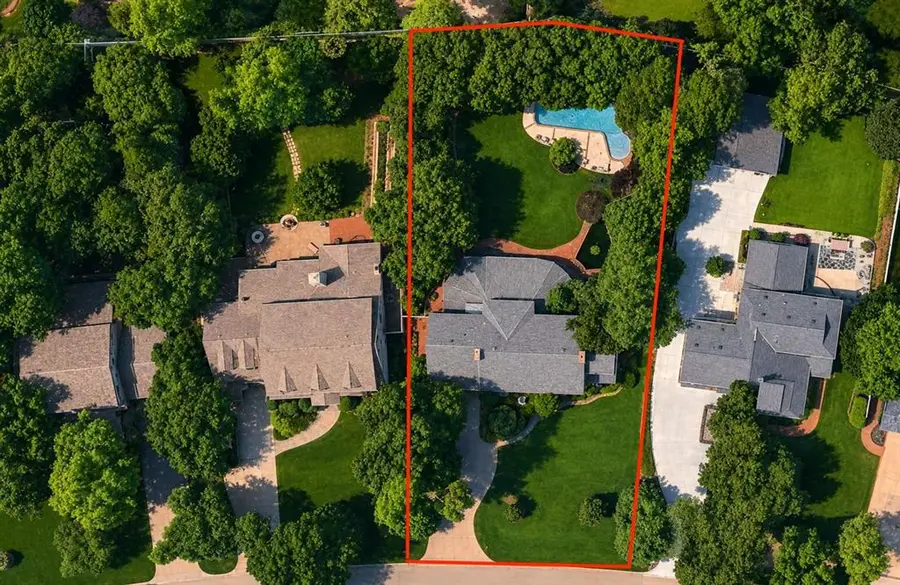 1907 Huntington Avenue, Nichols Hills, OK 73116 - #2