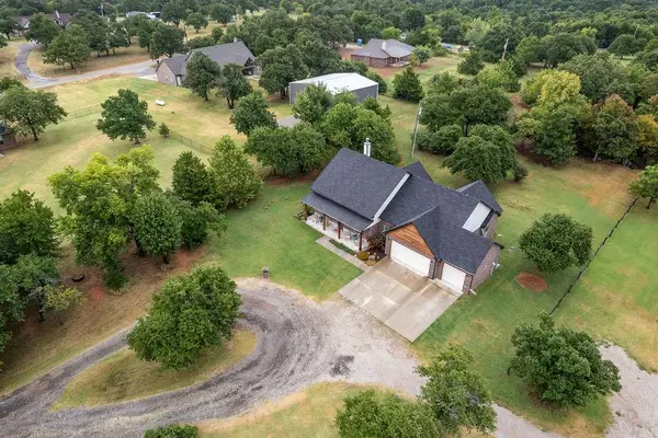 2405 Gina Court, Guthrie, OK 73044