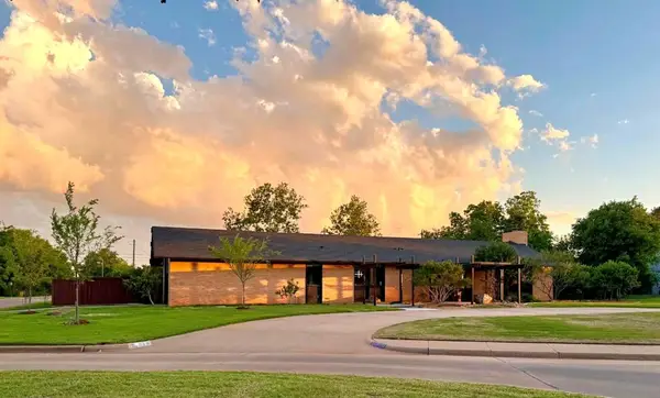 320 Paseo De Vida Street, Altus, OK 73521