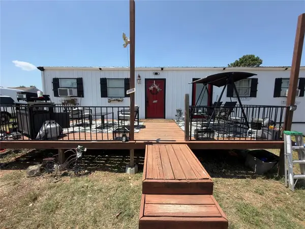 100 Parkview Court, McLoud, OK 74851