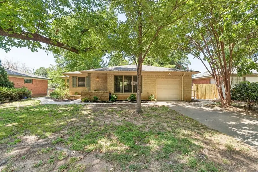 106 S Sherry Avenue, Norman, OK 73069 - #2