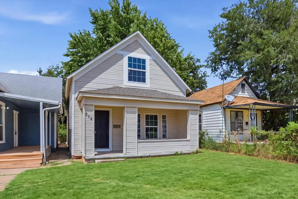214 E Vilas Avenue, Guthrie, OK 73044 - #1