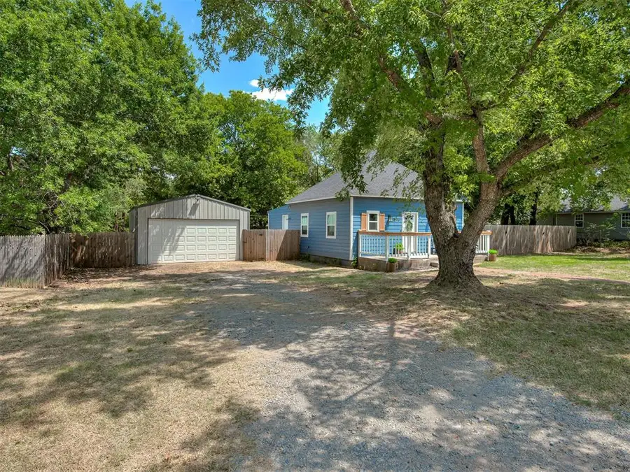 404 Elm Avenue, Wellston, OK 74881 - #3