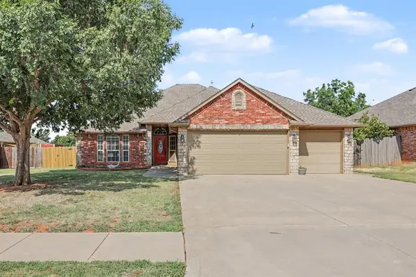 1125 S Oakey Drive, Mustang, OK 73064