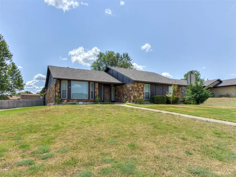 9724 Kent Drive, Midwest City, OK 73130 - #2